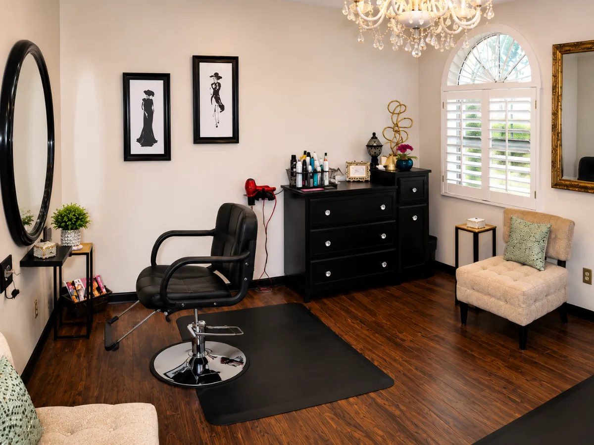 Pretty Salon styling station in Scottsdale
